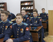 Росіяни відкривають військові центри на окупованих територіях – наступний з’явиться у Луганську