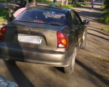 Под кайфом и «шашками»: в Мариуполе задержали таксиста (ФОТО)
