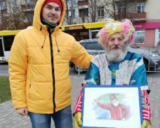 Художники Мариуполя сделали подарок знаменитому дедушке Вове