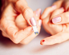 Высокий сахар – фактор риска при коронавирусе: мариупольцев с диабетом консультируют онлайн