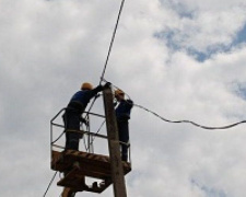Отключение электроэнергии: в Мариуполе продолжают устранять последствия воскресного шторма (АДРЕСА)