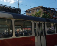 В Мариуполе образовалась пробка трамваев (ФОТОФАКТ)