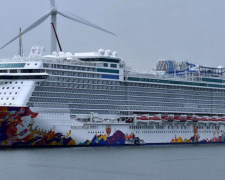 Коронавирус: почти две тысячи пассажиров лайнера в Гонконге стали «пленниками» судна