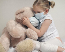 В Украине за сутки COVID-19 заболело 6,5 тысяч жителей, в их числе – около 300 детей