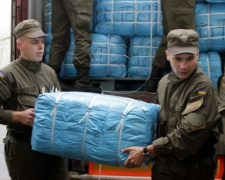 Нацгвардия привезла в санаторий "Святые горы" четыре тонны гуманитарной помощи для переселенцев