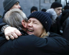Убийство и теракты в Мариуполе: кого Украина вернула России