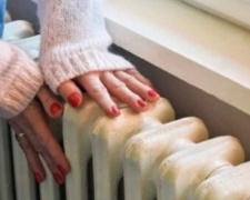 Жители многоквартирного дома в Мариуполе платят крупные суммы за тепло, которого нет