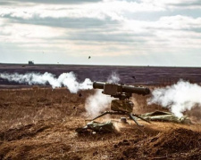 Территорию Донбасса боевики обстреляли из гранатометов, ранен украинский военнослужащий