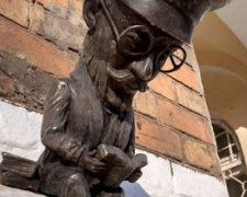 В Мариуполе «ограбили» скульптуры архитектора Нильсена