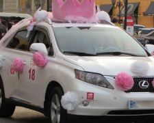 Нетипичное 8 Марта: мариупольские леди устроили автогонки в Одессе