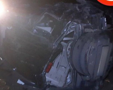 На трассе под Мариуполем перевернулся внедорожник: два человека погибли