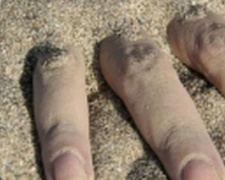 Стали известны подробности гибели детей в завалах песка в Мариуполе