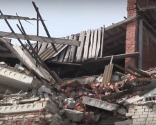 Жители поселка под Мариуполем рассказали, как пережили минометный обстрел (ФОТО+ВИДЕО)