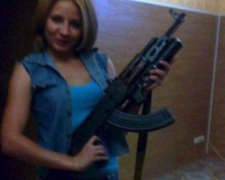 В Мариуполе девушка снайпер-боевик рассказала, как убивала украинцев (ФОТО+ВИДЕО)