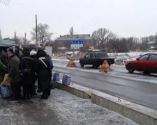 С утра на КПВВ Донбасса скопилось 500 машин