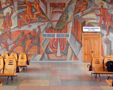 Не "пережила" окупацію: у Маріуполі знищена унікальна мозаїка "Металурги"