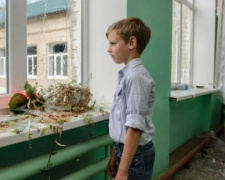 Полдня просидели в подвале: на Донбассе боевики обстреляли школу во время занятий