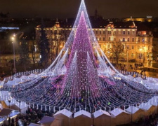 Названа самая красивая новогодняя ель Европы (ФОТО+ВИДЕО)
