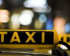 Таксист помогал осужденным с оккупированных территорий выманивать деньги у доверчивых мариупольцев