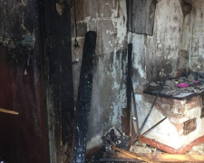 В Мариуполе 28 пожарных тушили горящий жилой дом