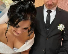 «Красивая» дата: в Мариуполе случился свадебный бум