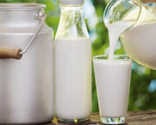 Жителям Мариупольского района бесплатно раздают молоко
