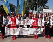 Музыка объединяет: в Мариуполь на фестиваль съехались коллективы со всей страны (ФОТО)