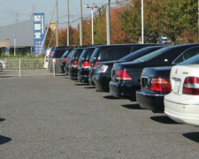 Доступно каждому: в Мариуполе появились новые места для парковки (ФОТО)