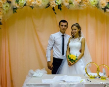 В Мариуполе по проекту «Брак за сутки» за год созданы 744 семьи (ФОТО)