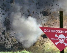 В оккупированном Новоазовске на мине подорвалась женщина, еще семеро человек ранены