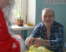 Ветераны войны и труда в Мариуполе недоедают и живут в антисанитарных условиях