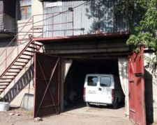 Хранилище трупов устроили в жилой зоне Мариуполя (ФОТО + ДОПОЛНЕНО)