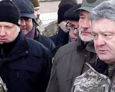 Во время визита в Донецкую область охрана Порошенко заподозрила троих журналистов в хранении оружия