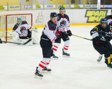 Мариупольская хоккейная команда в овертайме обыграла «Белых Барсов»
