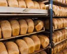 Из магазинов может исчезнуть мариупольский хлеб: работники завода два месяца без зарплаты