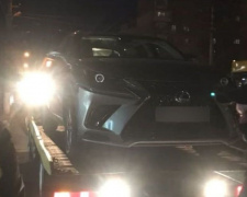 В Мариуполе у пьяного водителя эвакуировали «Lexus»