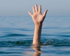 Трагедия на пляже Белосарайской Косы. Мужчину не удалось спасти 