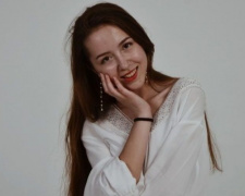Выпускница из Мариуполя получила максимальный балл на ВНО по украинскому (ФОТО)