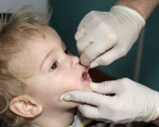 Внеплановые раунды вакцинации: мариупольских детей будут прививать против полиомиелита