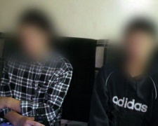 Из Киева в Мариуполь без ведома родителей и документов: полицейские прервали путешествие двух подростков (ВИДЕО)