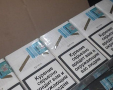 Под Мариуполем за провоз контрафактных сигарет пограничникам предлагали взятку (ФОТО+ВИДЕО)
