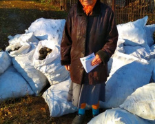 Жителей поселков на Мариупольском направлении обеспечили топливом (ФОТО)