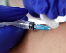 Стало известно, когда в Украине начнется вакцинация против коронавируса
