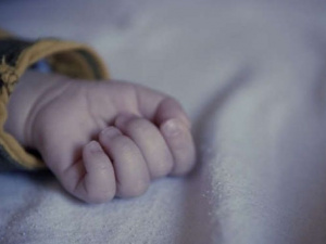 Двухмесячный ребенок с COVID-19 из Донецкой области умер в Харькове