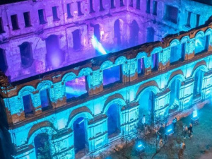 Мариупольцам с высоты птичьего полета показали подсвеченные легендарные здания города в «Ночь музеев»