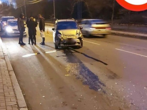 Переломы конечностей и травма головы: в Мариуполе произошла авария с пострадавшими