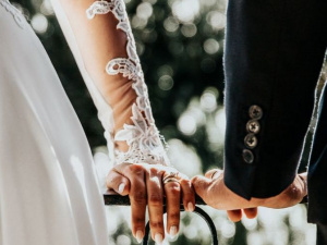 Как мариупольцам пожениться по-быстрому в День влюбленных?
