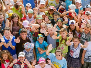 Детей из малообеспеченных семей и «серой зоны» зовут на «Мирное лето» в Святогорск
