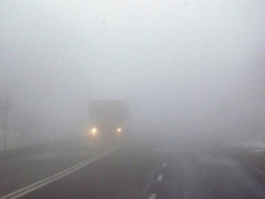 Мариуполь накрыл густой туман: водителей предупреждают об опасности