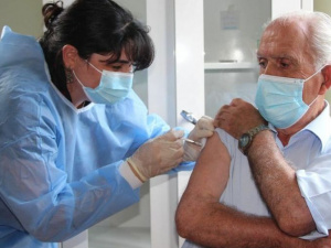Когда мариупольские пенсионеры получат продуктовые наборы за вакцинацию от коронавируса